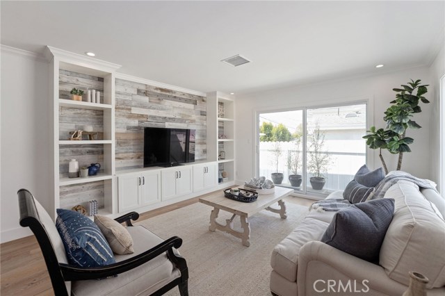 2420 Robinson Street, Redondo Beach, California 90278, 3 Bedrooms Bedrooms, ,1 BathroomBathrooms,Residential,Sold,Robinson,SB20208092