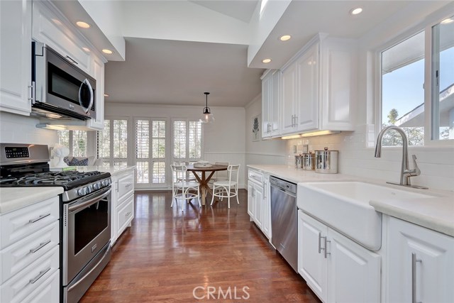 13 Laurel, Manhattan Beach, California 90266, 3 Bedrooms Bedrooms, ,1 BathroomBathrooms,Residential,Sold,Laurel,SB19057635