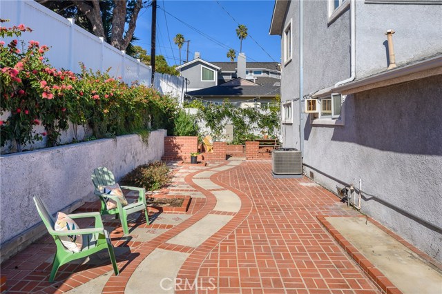 501 Green Lane, Redondo Beach, California 90278, 4 Bedrooms Bedrooms, ,2 BathroomsBathrooms,Residential,Sold,Green Lane,SB20035611