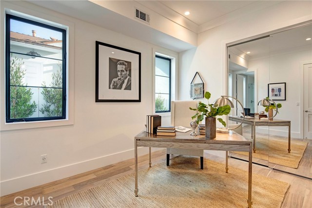 3604 Walnut Avenue, Manhattan Beach, California 90266, 5 Bedrooms Bedrooms, ,2 BathroomsBathrooms,Residential,Sold,Walnut,SB19038586