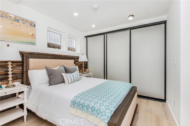 309 20th Place, Manhattan Beach, California 90266, 3 Bedrooms Bedrooms, ,1 BathroomBathrooms,Residential,Sold,20th,SB20217886