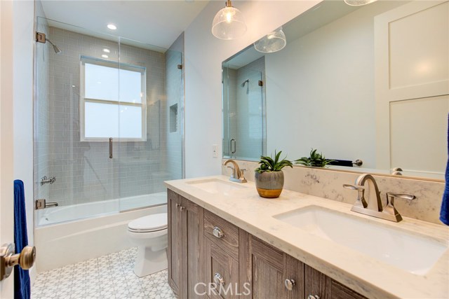 124 Guadalupe Avenue, Redondo Beach, California 90277, 3 Bedrooms Bedrooms, ,2 BathroomsBathrooms,Residential,Sold,Guadalupe,SB19041169