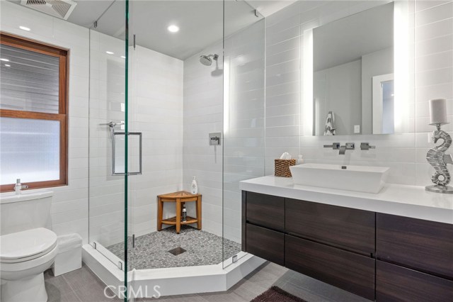 716 Manhattan Avenue, Manhattan Beach, California 90266, 3 Bedrooms Bedrooms, ,3 BathroomsBathrooms,Residential,Sold,Manhattan,SB20229192
