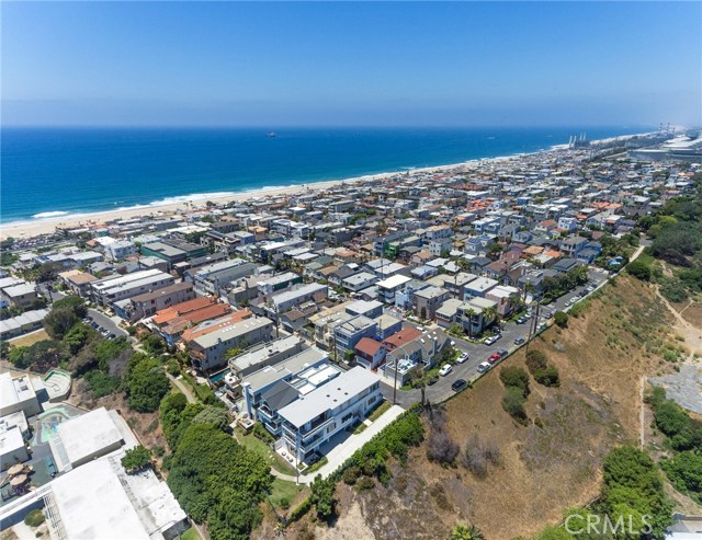 2600 Grandview Avenue, Manhattan Beach, California 90266, 6 Bedrooms Bedrooms, ,2 BathroomsBathrooms,Residential,Sold,Grandview,SB17263084