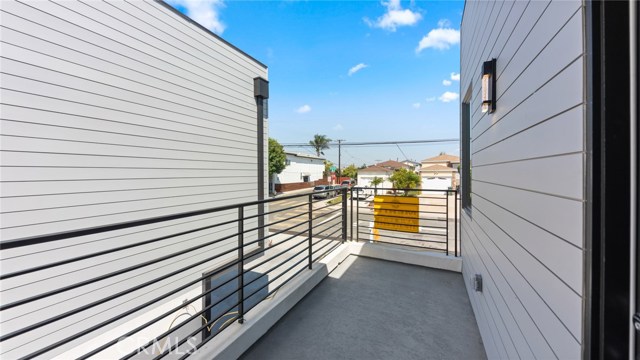 1702 Carlson Lane, Redondo Beach, California 90278, 3 Bedrooms Bedrooms, ,3 BathroomsBathrooms,Residential,Sold,Carlson,PV20186639