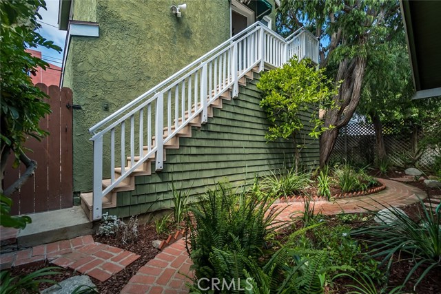 605 36th Street, Manhattan Beach, California 90266, 4 Bedrooms Bedrooms, ,3 BathroomsBathrooms,Residential,Sold,36th,SB17102133