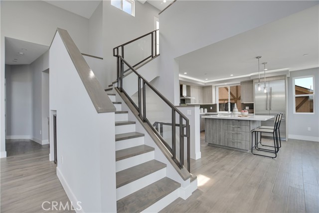 STAIRS TO 3RD LEVEL