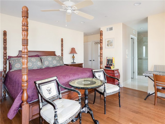 300 28th Street, Manhattan Beach, California 90266, 3 Bedrooms Bedrooms, ,3 BathroomsBathrooms,Residential,Sold,28th,SB20234864