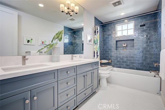 1900 Lynngrove Drive, Manhattan Beach, California 90266, 5 Bedrooms Bedrooms, ,2 BathroomsBathrooms,Residential,Sold,Lynngrove,SB21039108