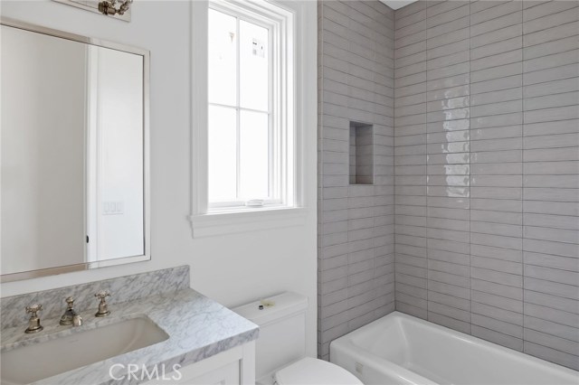 648 30th Street, Manhattan Beach, California 90266, 5 Bedrooms Bedrooms, ,5 BathroomsBathrooms,Residential,Sold,30th,SB20096083