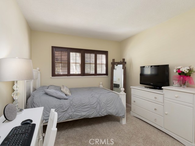 2142 Santa Rena Drive, Rancho Palos Verdes, California 90275, 4 Bedrooms Bedrooms, ,2 BathroomsBathrooms,Residential,Sold,Santa Rena,PV18037589