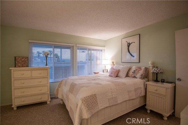 463 36th Place, Manhattan Beach, California 90266, 2 Bedrooms Bedrooms, ,1 BathroomBathrooms,Residential,Sold,36th,SB19098375