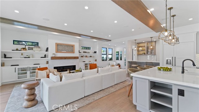 1712 Meadows Avenue, Manhattan Beach, California 90266, 5 Bedrooms Bedrooms, ,2 BathroomsBathrooms,Residential,Sold,Meadows,SB20199095