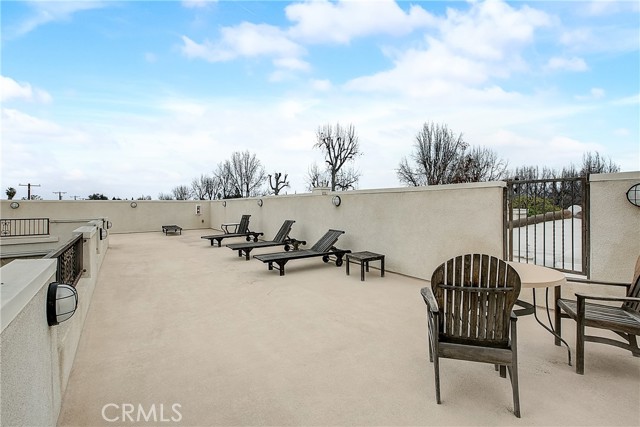 2 Bed Home for Sale in Sherman Oaks, California