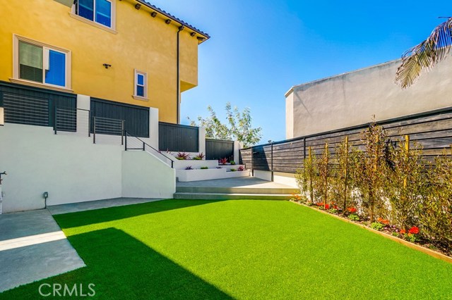 521 Helberta Avenue, Redondo Beach, California 90277, 4 Bedrooms Bedrooms, ,3 BathroomsBathrooms,Residential,Sold,Helberta,SB19088015