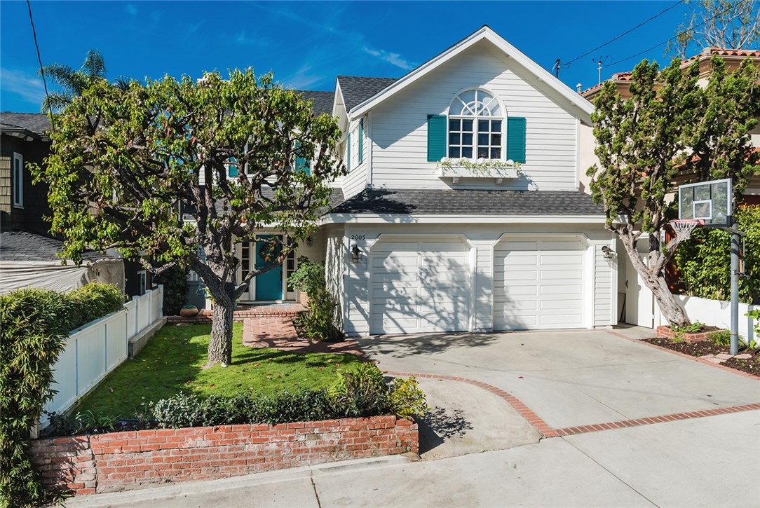 2005 Elm Avenue, Manhattan Beach, California 90254, 4 Bedrooms Bedrooms, ,2 BathroomsBathrooms,Residential,Sold,Elm,SB18057116