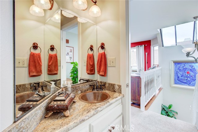 217 Helberta Avenue, Redondo Beach, California 90277, 3 Bedrooms Bedrooms, ,2 BathroomsBathrooms,Residential,Sold,Helberta,SB19082570