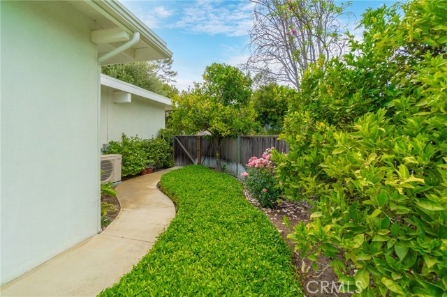 4 Spinning Wheel Lane, Rolling Hills Estates, California 90274, 4 Bedrooms Bedrooms, ,3 BathroomsBathrooms,Residential,Sold,Spinning Wheel,SB21079311