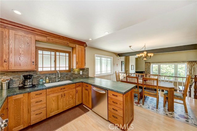 1525 Wollacott Street, Redondo Beach, California 90278, 3 Bedrooms Bedrooms, ,2 BathroomsBathrooms,Residential,Sold,Wollacott,SB19203035