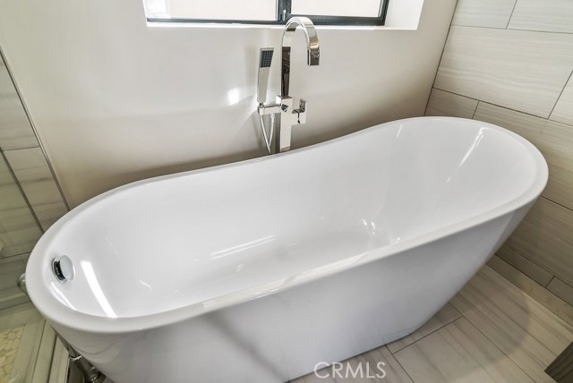 1832 Pacific Coast Highway, Hermosa Beach, California 90254, 3 Bedrooms Bedrooms, ,3 BathroomsBathrooms,Residential,Sold,Pacific Coast Highway,SB18123044
