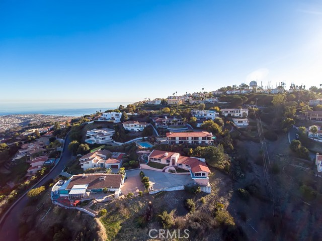 3285 Crownview Drive, Rancho Palos Verdes, California 90275, 4 Bedrooms Bedrooms, ,3 BathroomsBathrooms,Residential,Sold,Crownview,PV18031488