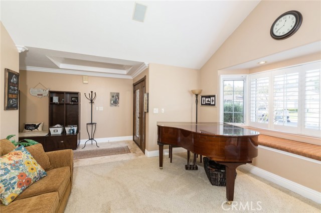 Bay Window w/ Built-in Storage Bench & Recessed Lighting Bay Window w/ Built-in Storage Bench & Recessed Lighting