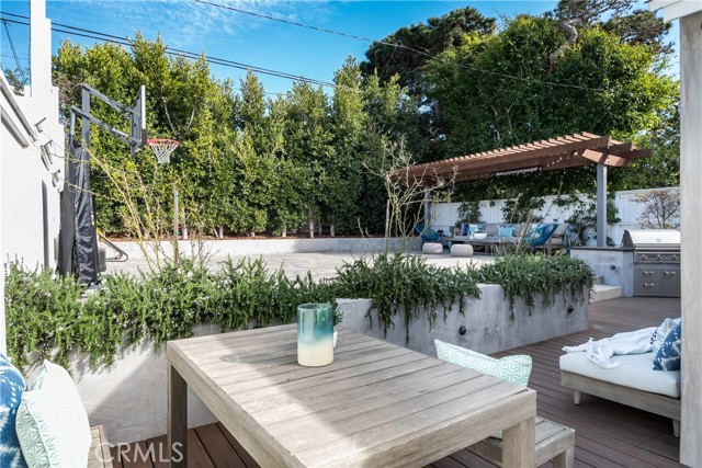 3520 Walnut Avenue, Manhattan Beach, California 90266, 3 Bedrooms Bedrooms, ,2 BathroomsBathrooms,Residential,Sold,Walnut,SB21036889