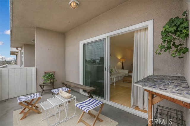 1321 Beryl Street, Redondo Beach, California 90277, 2 Bedrooms Bedrooms, ,2 BathroomsBathrooms,Residential,Sold,Beryl,SB17136124