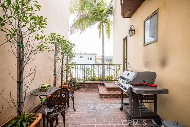 301 Homer Street, Manhattan Beach, California 90266, 3 Bedrooms Bedrooms, ,3 BathroomsBathrooms,Residential,Sold,Homer,SB19074682