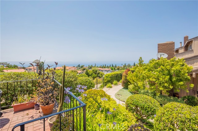 28111 Ridgepoint Court, Rancho Palos Verdes, California 90275, 3 Bedrooms Bedrooms, ,1 BathroomBathrooms,Residential,Sold,Ridgepoint,SB21136275