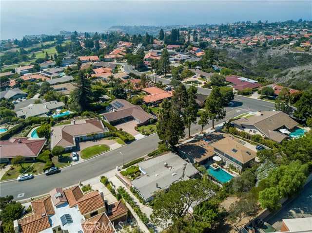 30026 Avenida Classica, Rancho Palos Verdes, California 90275, 4 Bedrooms Bedrooms, ,3 BathroomsBathrooms,Residential,Sold,Avenida Classica,PV18221072