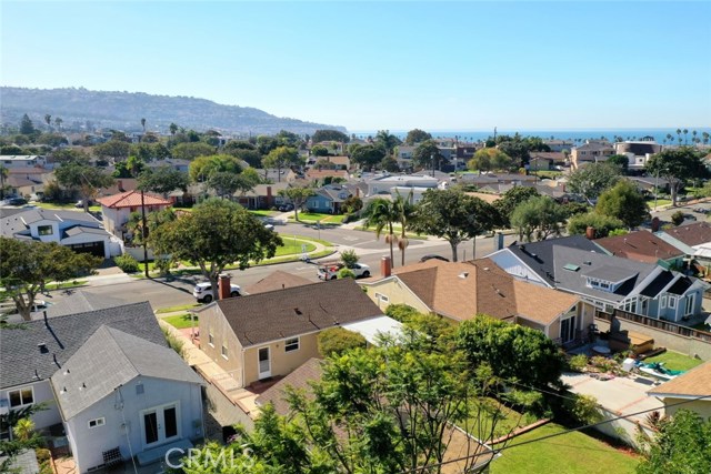 423 Avenue D, Redondo Beach, California 90277, 3 Bedrooms Bedrooms, ,1 BathroomBathrooms,Residential,Sold,Avenue D,SB20241282