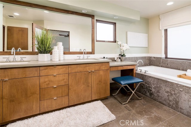 2131 Hermosa Avenue, Hermosa Beach, California 90254, 4 Bedrooms Bedrooms, ,4 BathroomsBathrooms,Residential,Sold,Hermosa,SB19016177