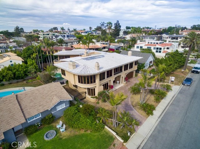 923 1st Street, Manhattan Beach, California 90266, 6 Bedrooms Bedrooms, ,5 BathroomsBathrooms,Residential,Sold,1st,SB17091521