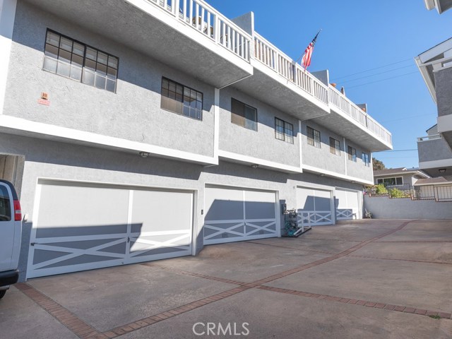 2021 Carnegie Lane, Redondo Beach, California 90278, 3 Bedrooms Bedrooms, ,2 BathroomsBathrooms,Residential,Sold,Carnegie,SB19152326
