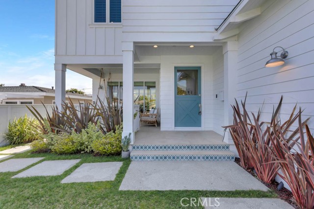 1307 Gertruda Avenue, Redondo Beach, California 90277, 5 Bedrooms Bedrooms, ,1 BathroomBathrooms,Residential,Sold,Gertruda,SB21076858