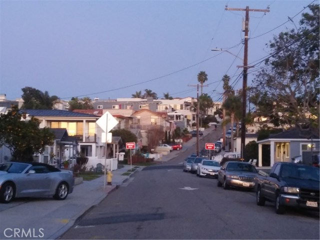 1011 2nd Street, Hermosa Beach, California 90254, 4 Bedrooms Bedrooms, ,2 BathroomsBathrooms,Residential,Sold,2nd,OC19110004