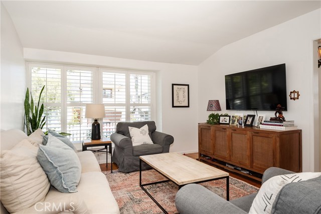 1200 Magnolia Avenue, Manhattan Beach, California 90266, 2 Bedrooms Bedrooms, ,1 BathroomBathrooms,Residential,Sold,Magnolia,SB20091640