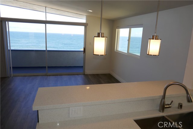 902 Esplanade, Redondo Beach, California 90277, ,Residential Income,Sold,Esplanade,SB19276771