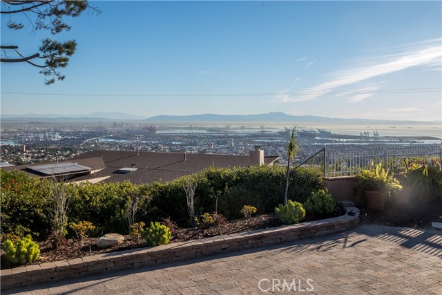 2330 Daladier Drive, Rancho Palos Verdes, California 90275, 5 Bedrooms Bedrooms, ,4 BathroomsBathrooms,Residential,Sold,Daladier,PV20039717