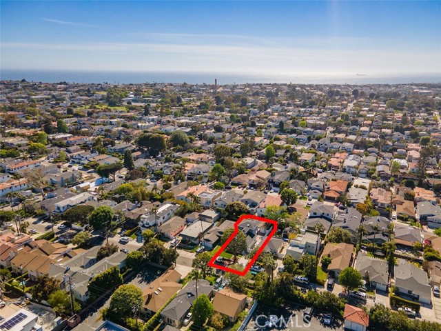 2305 Oak Avenue, Manhattan Beach, California 90266, 3 Bedrooms Bedrooms, ,2 BathroomsBathrooms,Residential,Sold,Oak,PW21077837