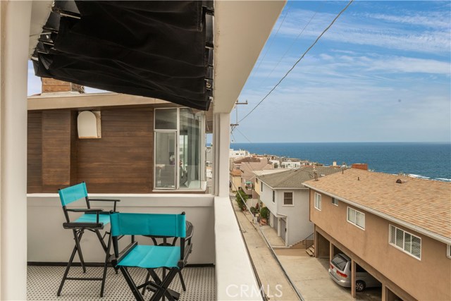 316 34th Street, Manhattan Beach, California 90266, 4 Bedrooms Bedrooms, ,2 BathroomsBathrooms,Residential,Sold,34th,SB21016031