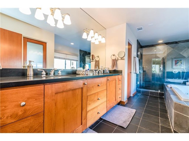 1018 17th Street, Hermosa Beach, California 90254, 4 Bedrooms Bedrooms, ,3 BathroomsBathrooms,Residential,Sold,17th,SB17133610