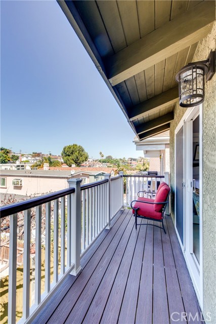 1729 Steinhart Avenue, Redondo Beach, California 90278, 3 Bedrooms Bedrooms, ,2 BathroomsBathrooms,Residential,Sold,Steinhart,SB19212753