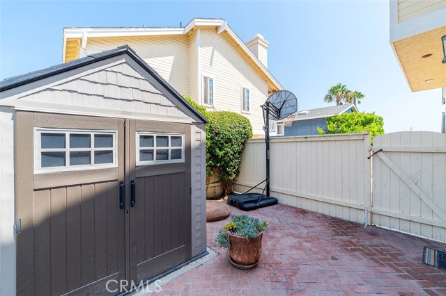 1913 Farrell Avenue, Redondo Beach, California 90278, 4 Bedrooms Bedrooms, ,3 BathroomsBathrooms,Residential,Sold,Farrell,SB18198460