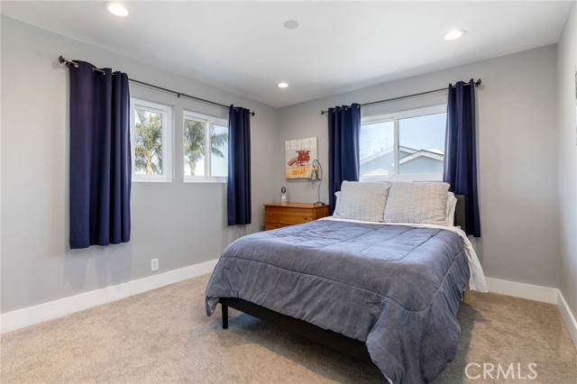 1207 10th Street, Hermosa Beach, California 90254, 4 Bedrooms Bedrooms, ,3 BathroomsBathrooms,Residential,Sold,10th,SB21038861