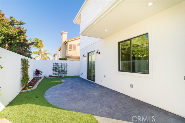 2309 Clark Lane, Redondo Beach, California 90278, 4 Bedrooms Bedrooms, ,2 BathroomsBathrooms,Residential,Sold,Clark,SB18033633