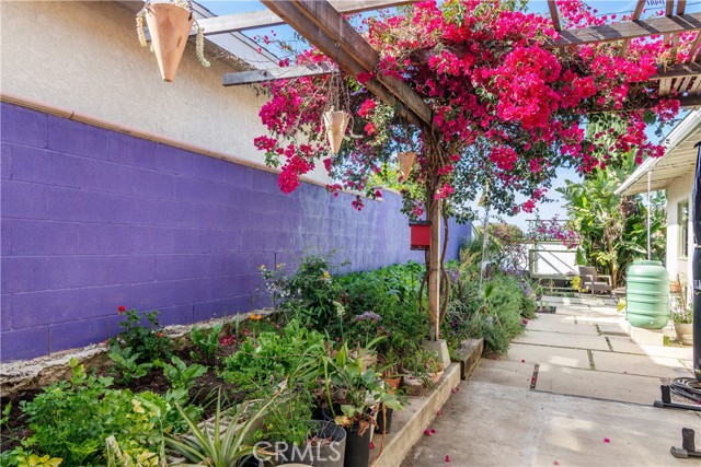 1915 Santa Rena Drive, Rancho Palos Verdes, California 90275, 4 Bedrooms Bedrooms, ,1 BathroomBathrooms,Residential,Sold,Santa Rena,PV21077963