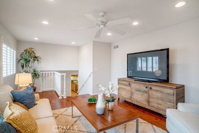 1902 Spreckels Lane, Redondo Beach, California 90278, 3 Bedrooms Bedrooms, ,2 BathroomsBathrooms,Residential,Sold,Spreckels,SB19180441