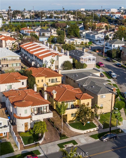 202 Irena Avenue, Redondo Beach, California 90277, 3 Bedrooms Bedrooms, ,3 BathroomsBathrooms,Residential,Sold,Irena,SB19148601